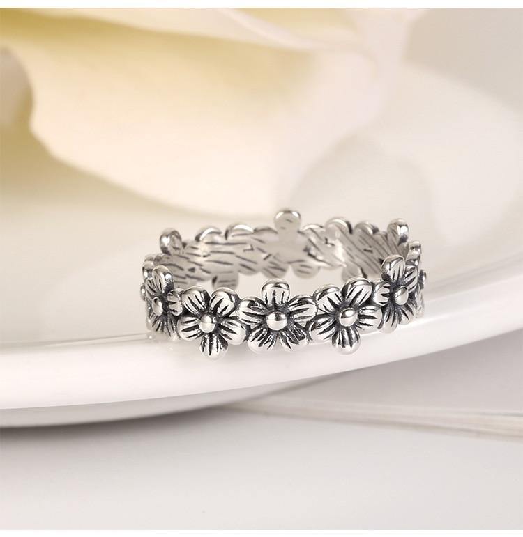 Band of Daisies Ring - SoulShyne Products